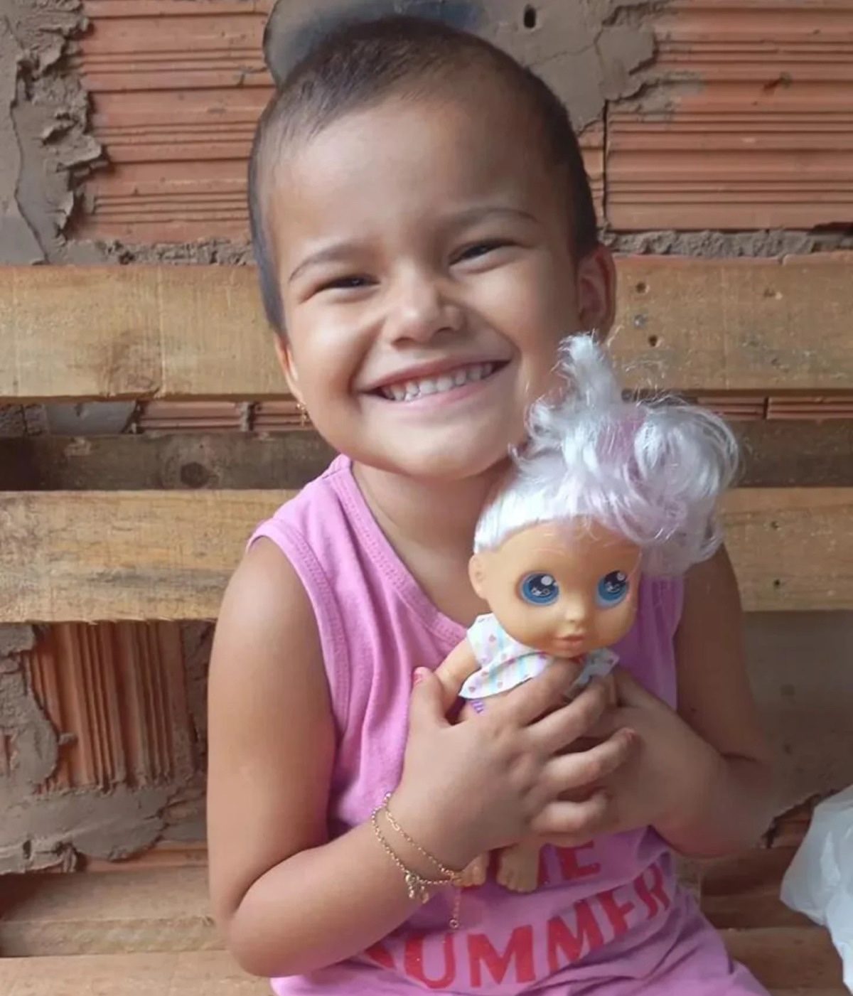 Foto da Ágatha com a família — foto 2